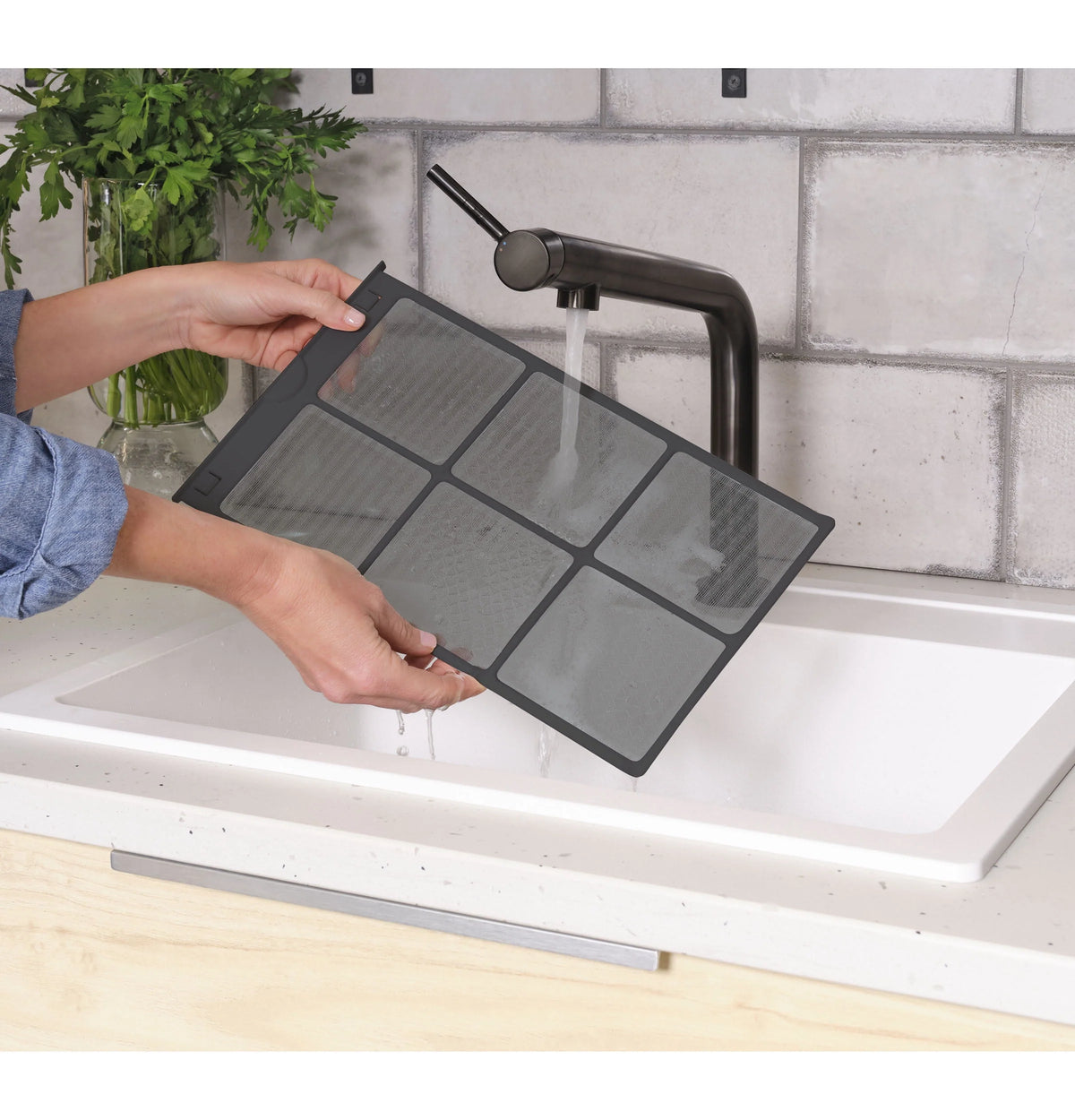 5,000 BTU Window Air Conditioner with Remote K842452