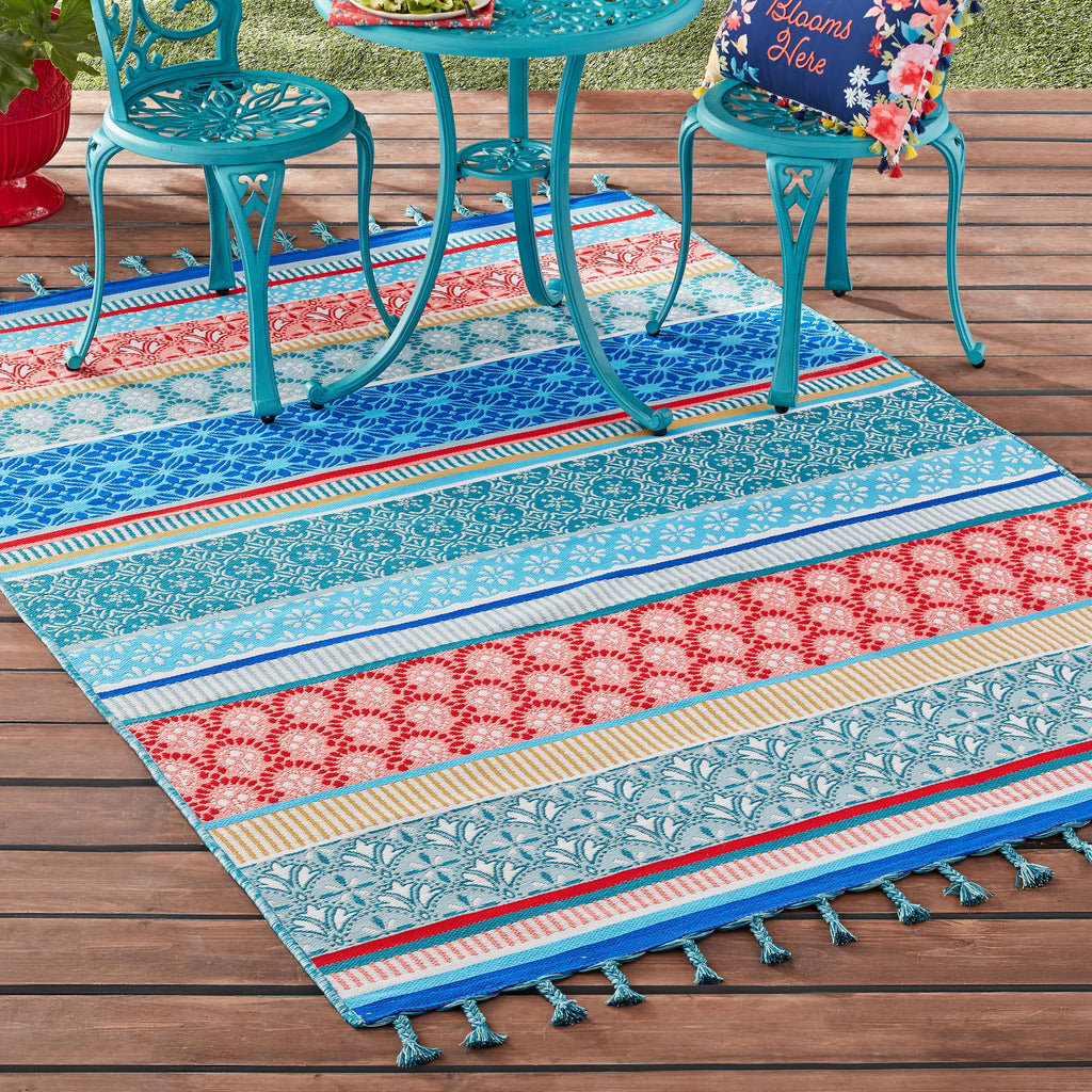 5' x 7' Multi-Color Outdoor Rug C18407