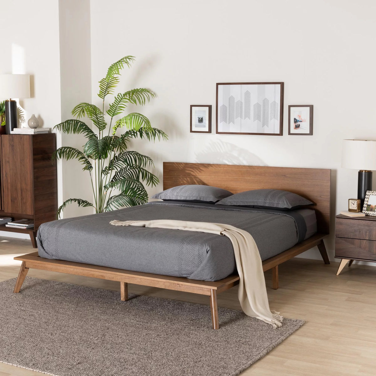 King Size Walnut Brown Wood Platform Bed H7557
