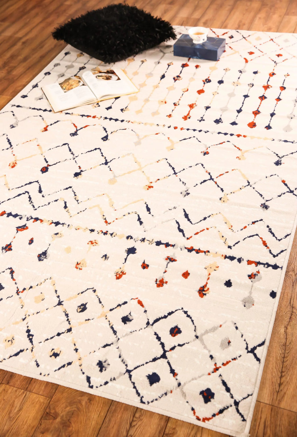 Ivory 2 ft. x 8 ft. Moroccan Style Area Rug A509