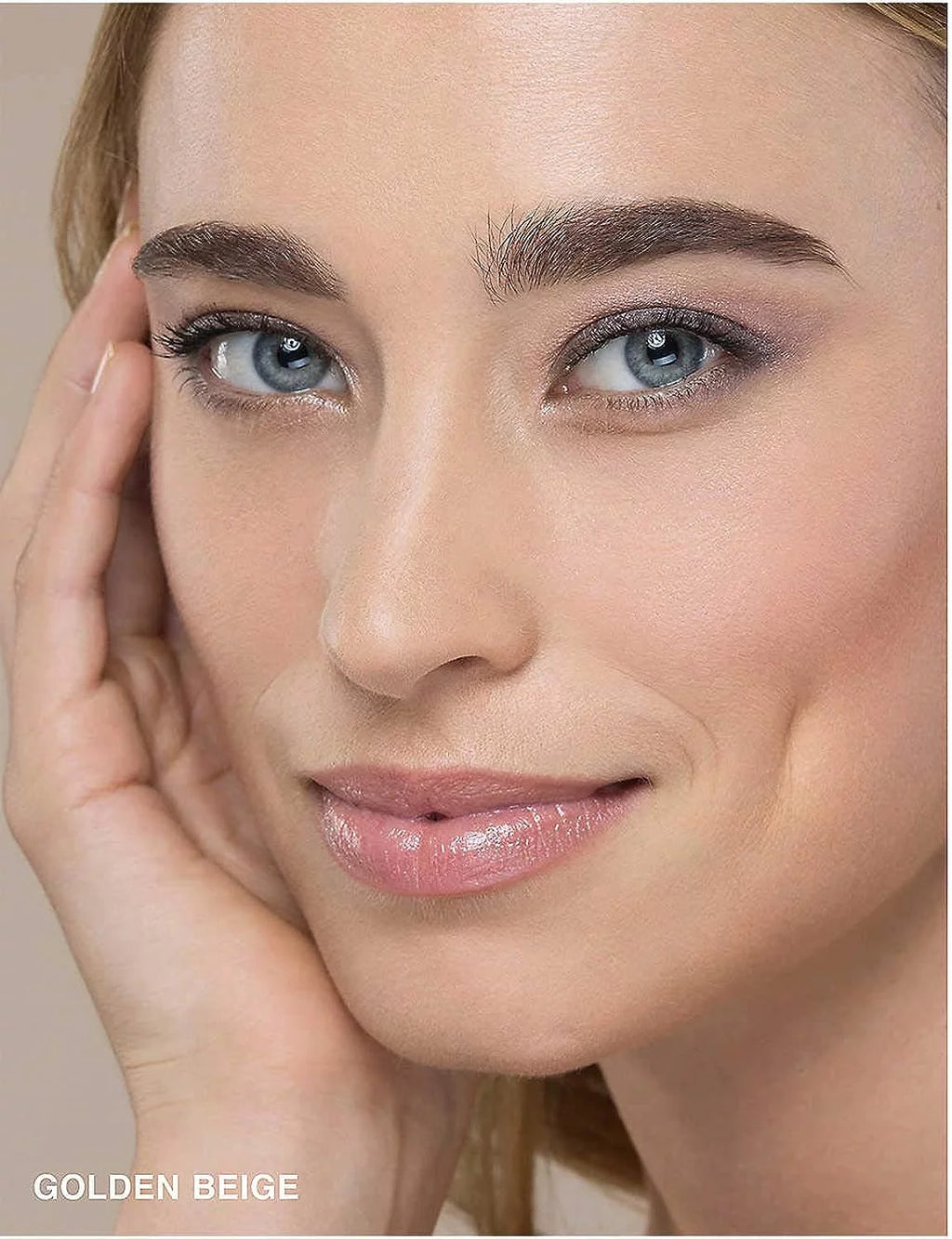 Golden Beige Foundation Stick O7504