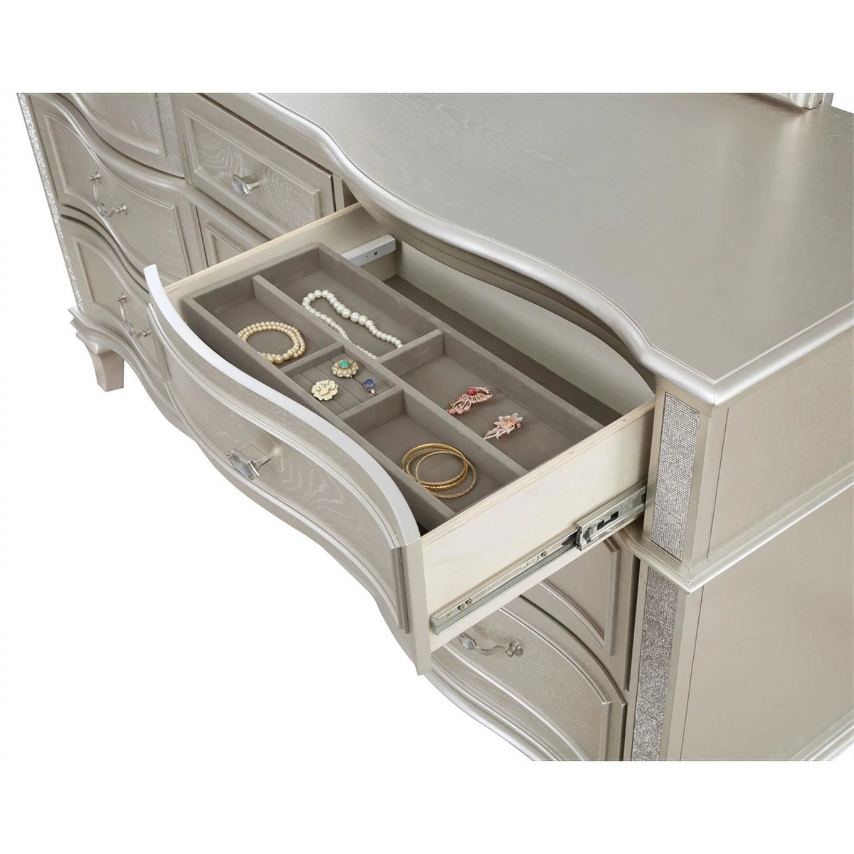 9 Drawer Silver Oak Dresser F607543