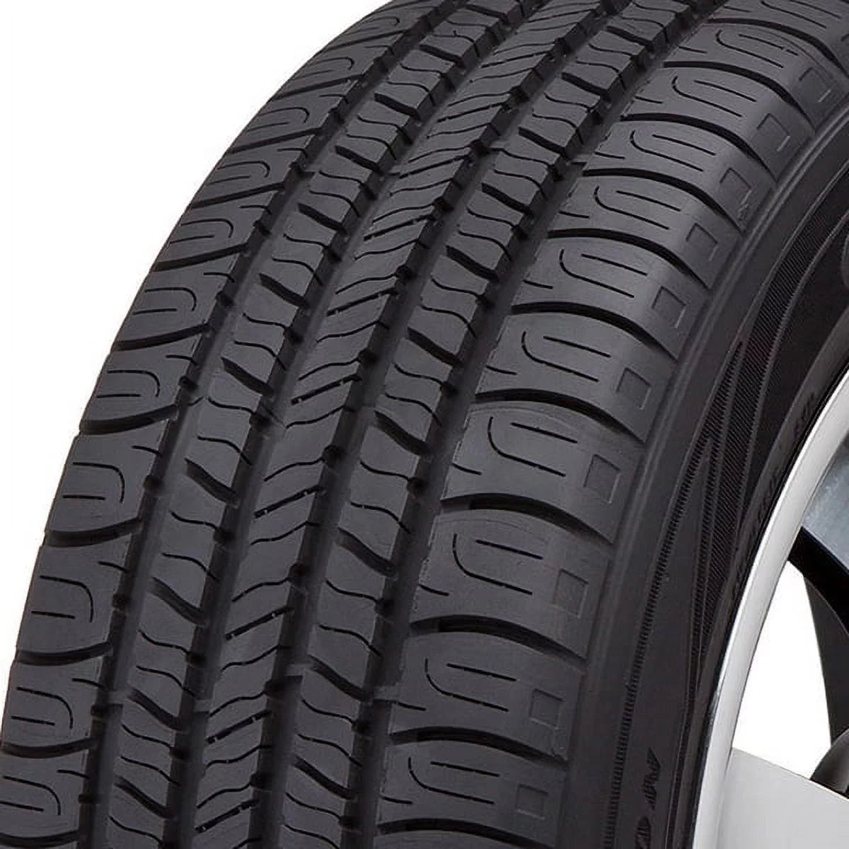 Set of 4 All-Season 215/55R17 94H Tires U810170