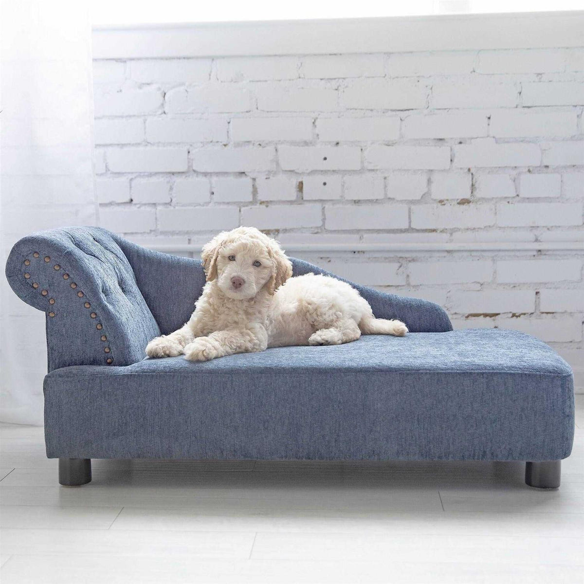 Chaise Dog Bed B557