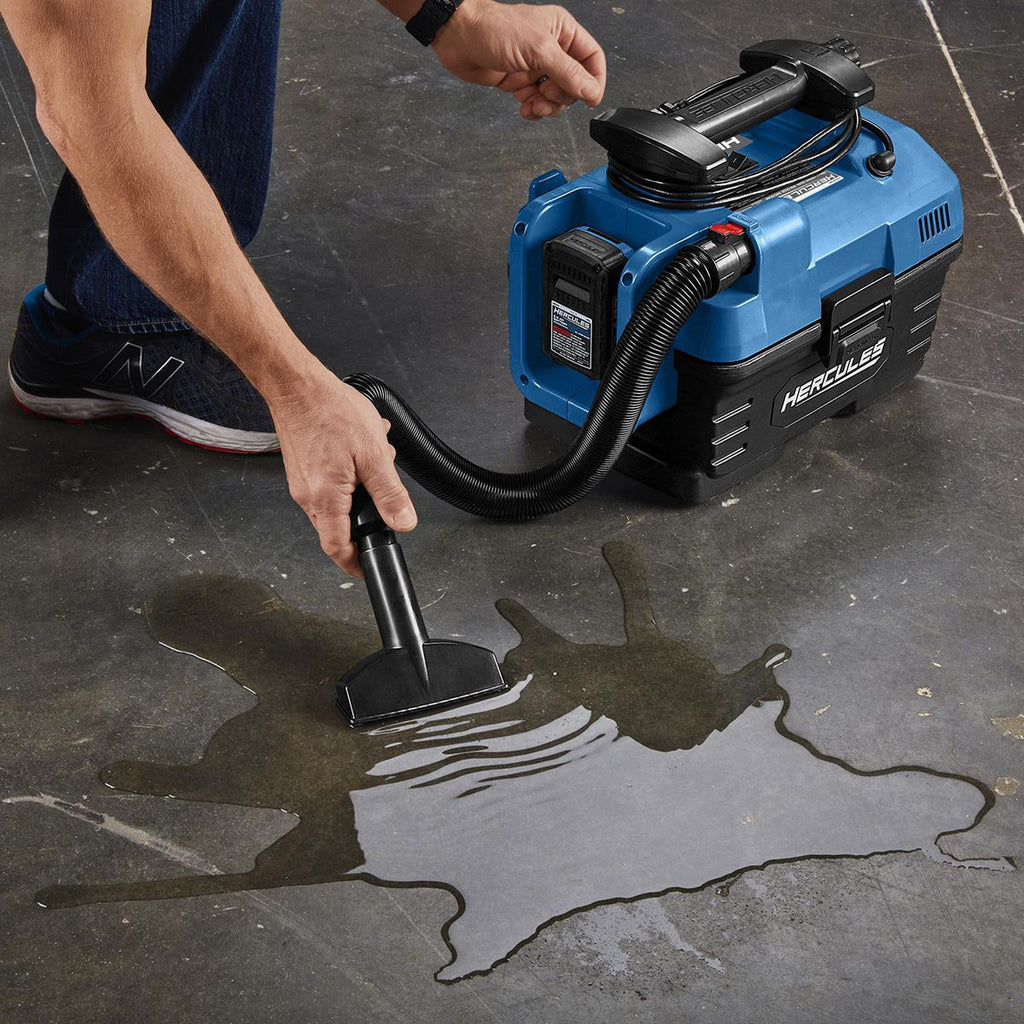 2 Gallon Wet/Dry Portable Vacuum O136