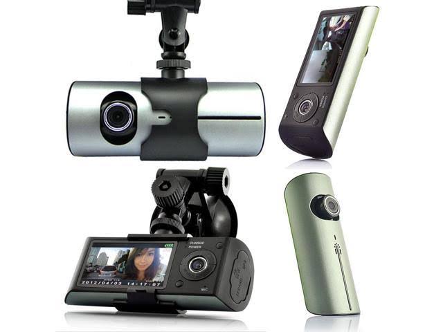 Dual Camera Dashcam with 2.7" Split Screen LCD and GPS D1400