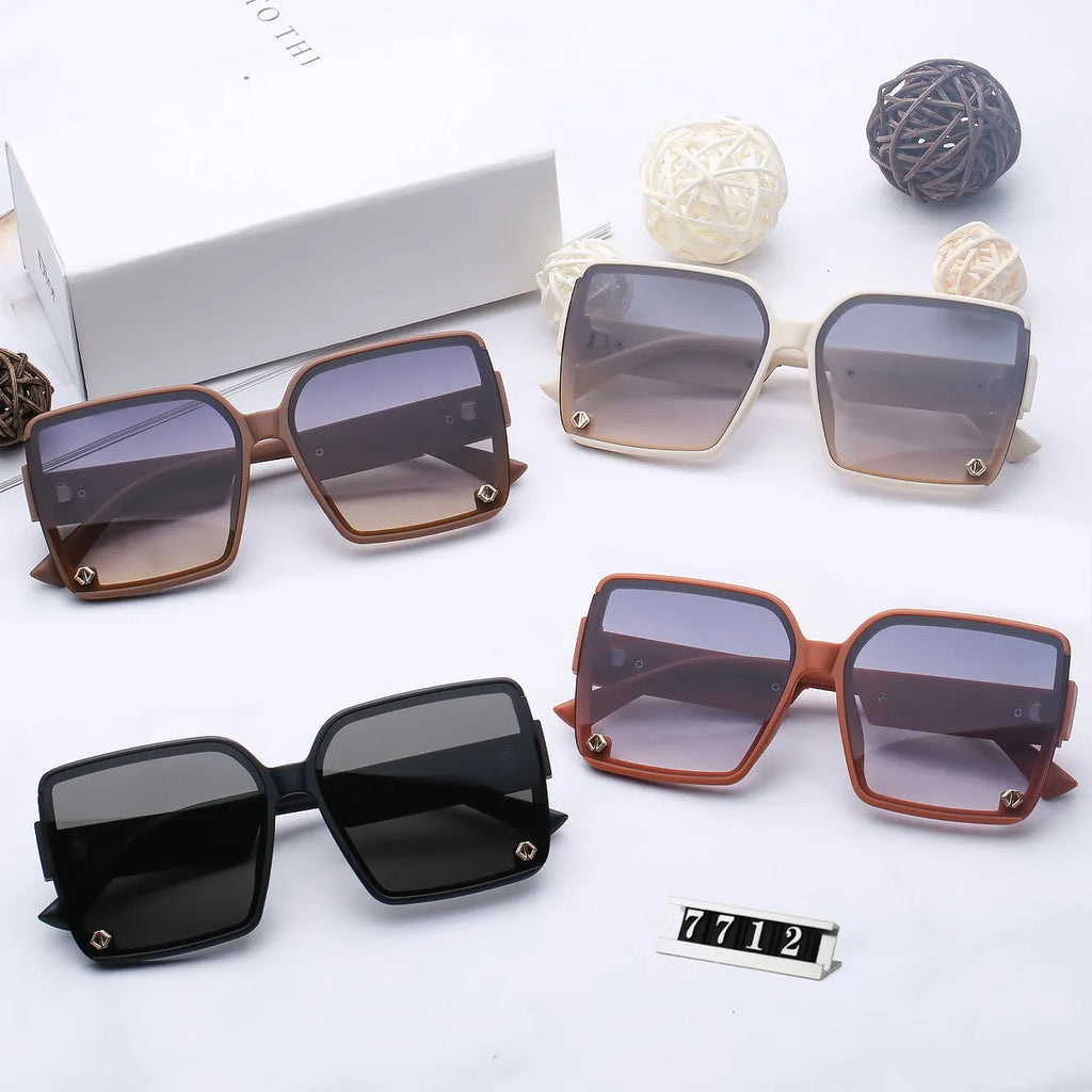 Fashion D Letter Double Color Polarized Sunglasses Y300895
