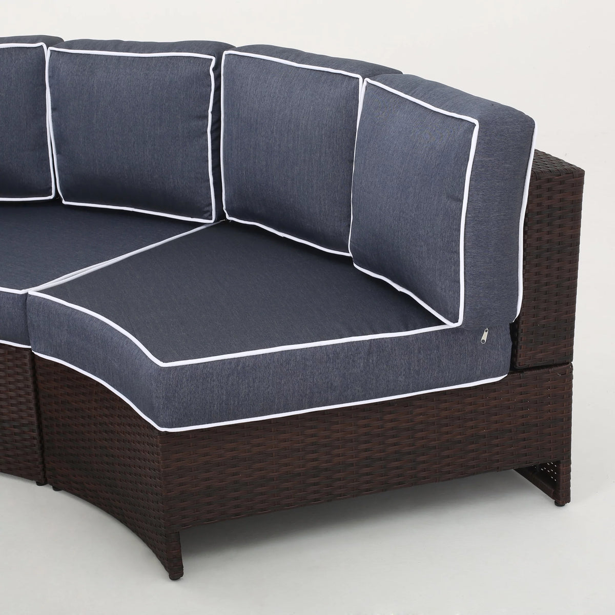 5 Piece Outdoor Wicker Seating Set with Ottoman and Cushions E8125