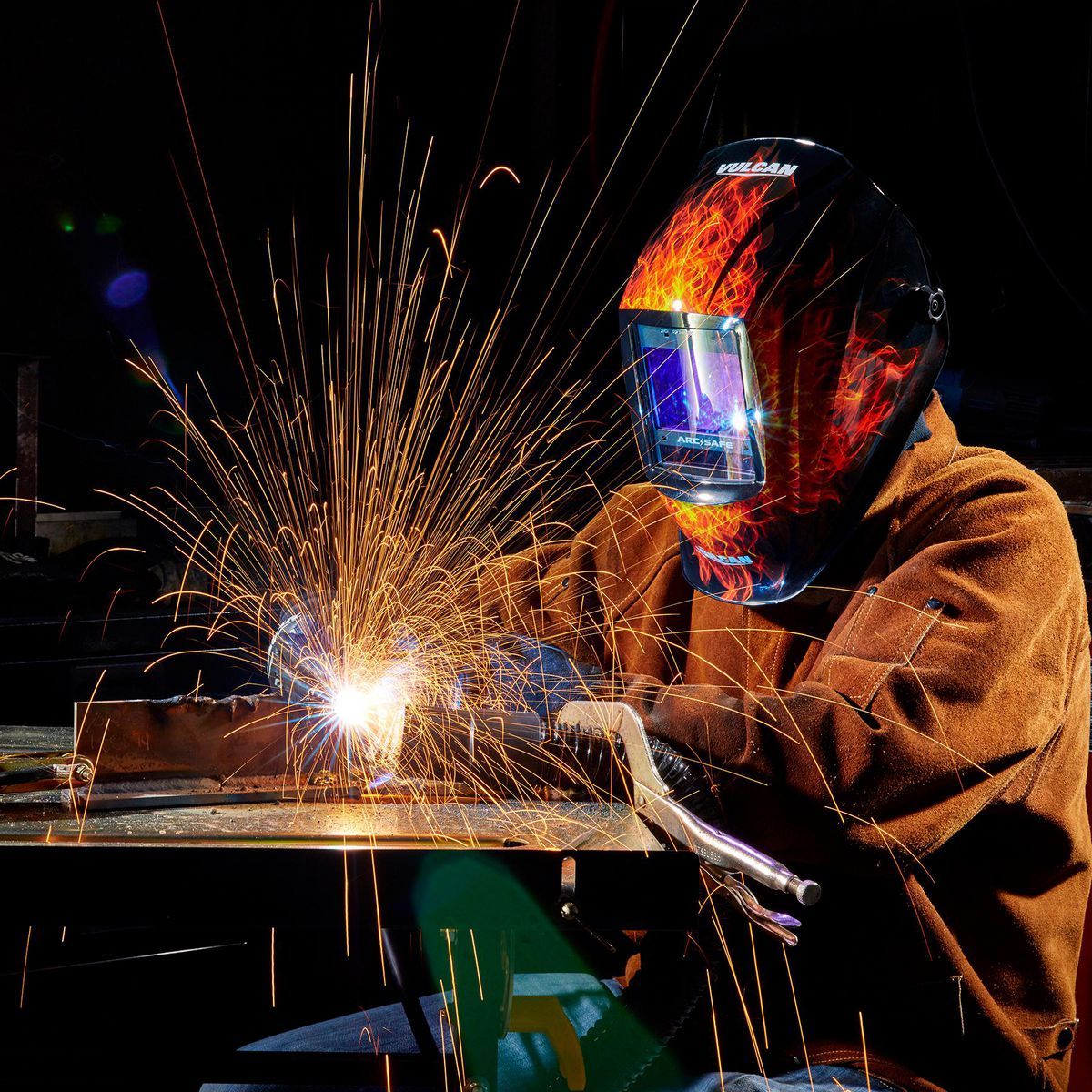 Auto-Darkening Welding Helmet with Flame Design R56801
