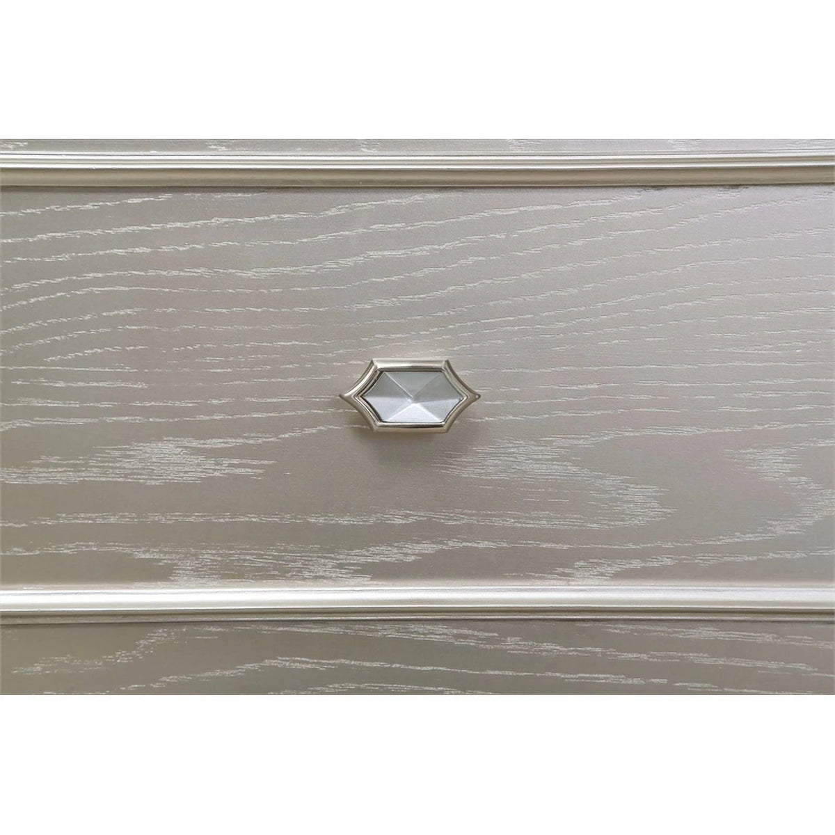 9 Drawer Silver Oak Dresser F607543